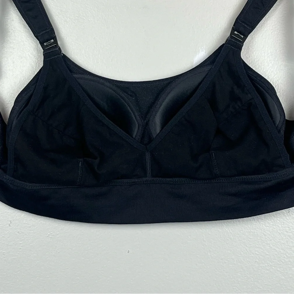 Momcozy black gray leopard 4-in-1 Hands Free Seamless Stretch Pumping Bra, M.